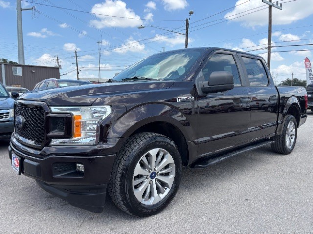 Ford F-150 Vehicle Full-screen Gallery Image 03