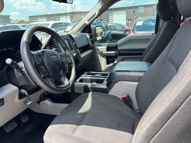 Ford F-150 Vehicle Full-screen Gallery Image 10
