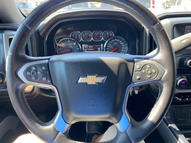Chevrolet Silverado 1500 Vehicle Full-screen Gallery Image 15