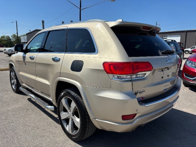 Jeep Grand Cherokee Vehicle Full-screen Gallery Image 04