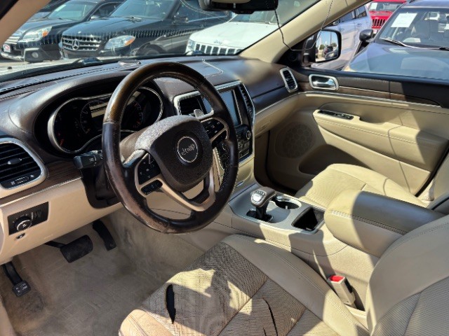 Jeep Grand Cherokee Vehicle Full-screen Gallery Image 10