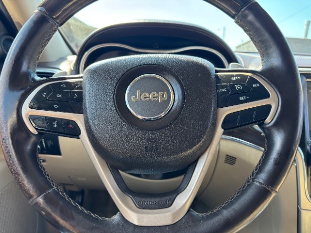 Jeep Grand Cherokee Vehicle Full-screen Gallery Image 12