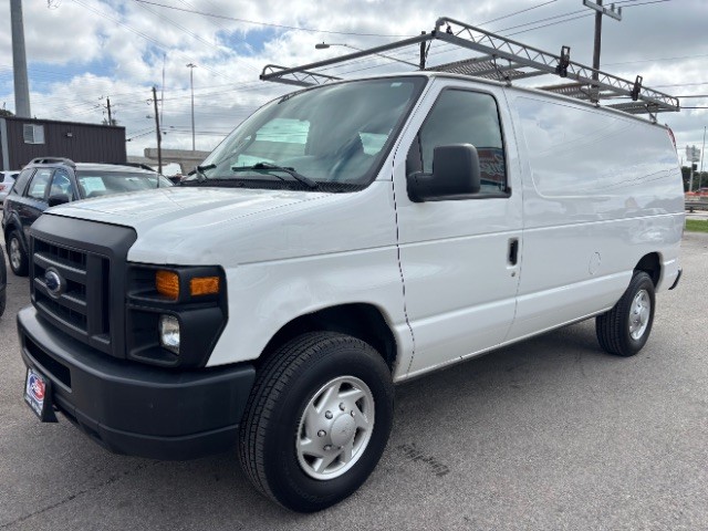 Ford Econoline Cargo Van Vehicle Full-screen Gallery Image 03