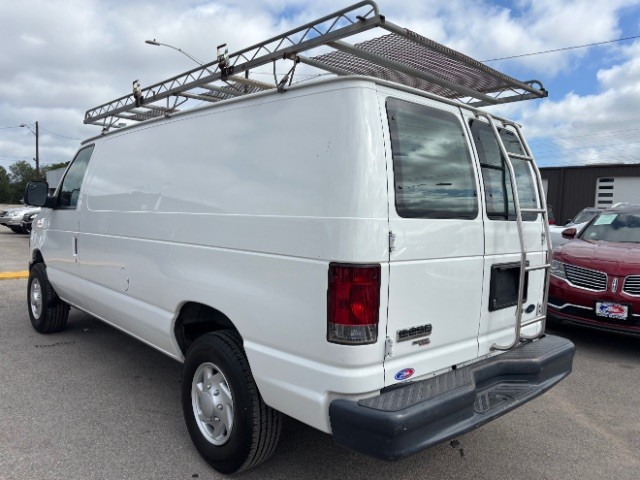 Ford Econoline Cargo Van Vehicle Full-screen Gallery Image 04