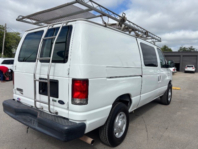Ford Econoline Cargo Van Vehicle Full-screen Gallery Image 05