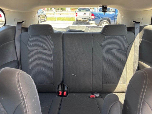 Chevrolet Traverse Vehicle Full-screen Gallery Image 07