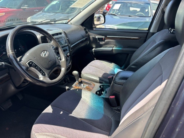Hyundai Santa Fe Vehicle Full-screen Gallery Image 10