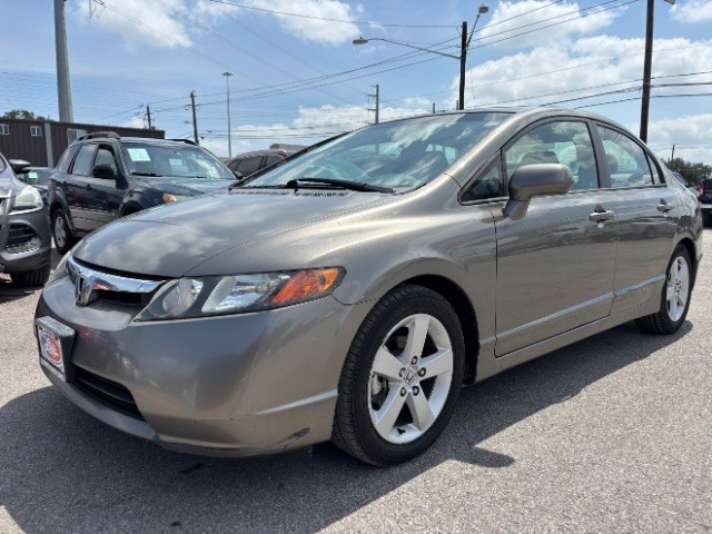 Honda Civic Vehicle Full-screen Gallery Image 03