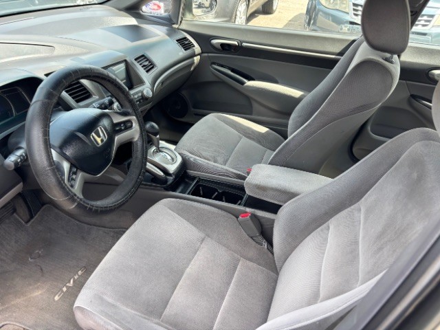 Honda Civic Vehicle Full-screen Gallery Image 11