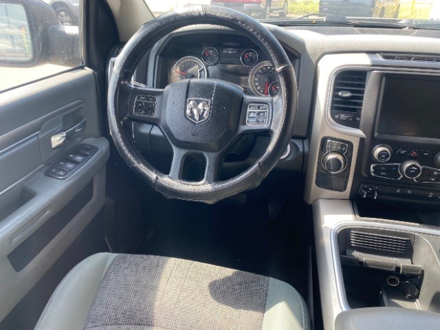 Ram 1500 Vehicle Full-screen Gallery Image 11