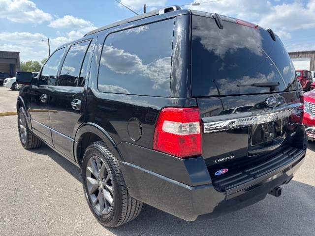 Ford Expedition Vehicle Full-screen Gallery Image 04