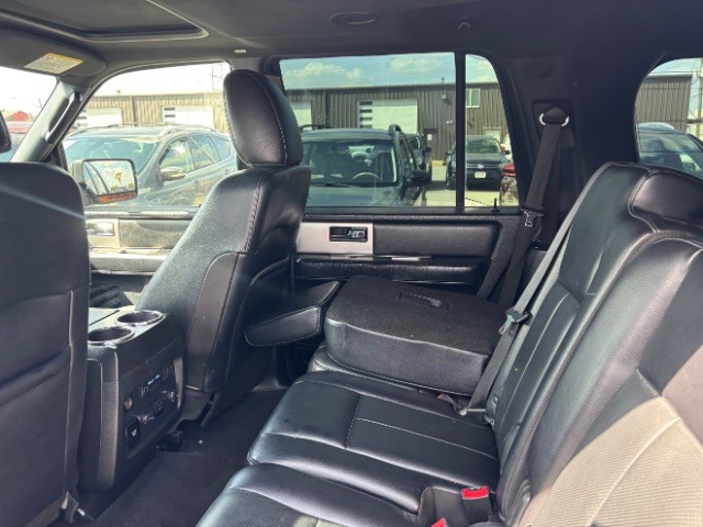 Ford Expedition Vehicle Full-screen Gallery Image 06