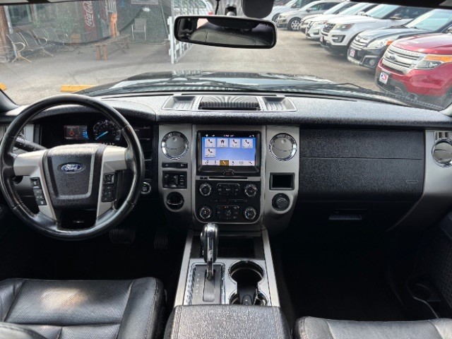 Ford Expedition Vehicle Full-screen Gallery Image 08