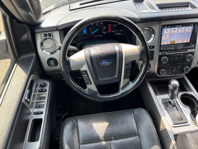 Ford Expedition Vehicle Full-screen Gallery Image 09