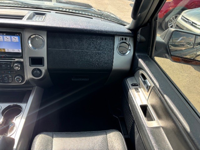 Ford Expedition Vehicle Full-screen Gallery Image 10