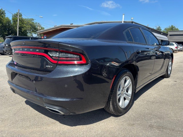 Dodge Charger Vehicle Full-screen Gallery Image 05