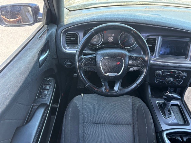 Dodge Charger Vehicle Full-screen Gallery Image 08