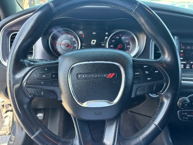 Dodge Charger Vehicle Full-screen Gallery Image 12