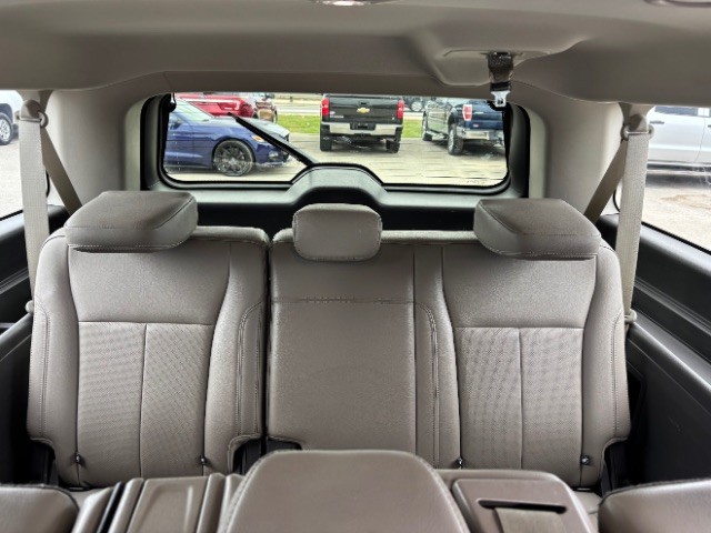 Ford Expedition Max Vehicle Full-screen Gallery Image 07