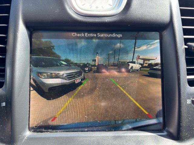 Chrysler 300 Vehicle Full-screen Gallery Image 12