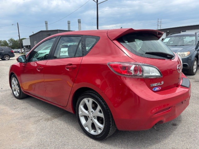 Mazda Mazda3 Hatchback Vehicle Full-screen Gallery Image 04