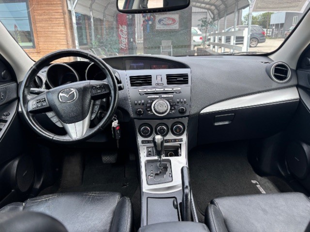 Mazda Mazda3 Hatchback Vehicle Full-screen Gallery Image 06