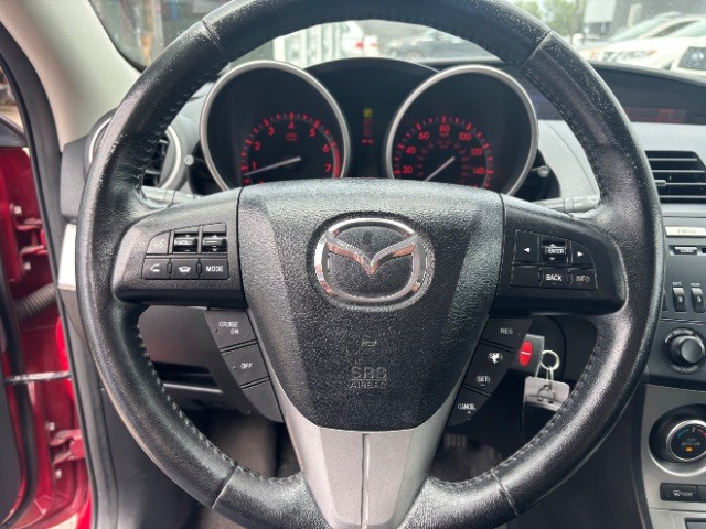 Mazda Mazda3 Hatchback Vehicle Full-screen Gallery Image 09