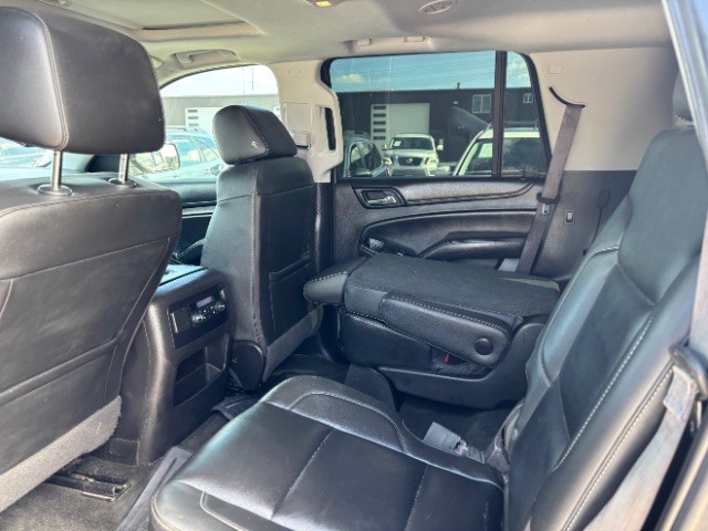 Chevrolet Tahoe Vehicle Full-screen Gallery Image 06