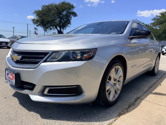 Chevrolet Malibu Vehicle Full-screen Gallery Image 03