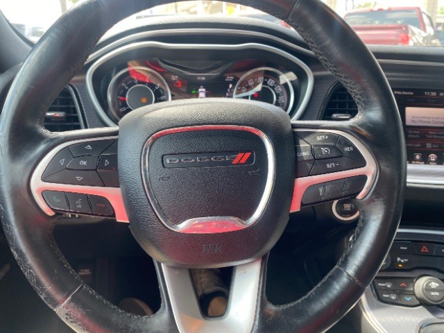 Dodge Challenger Vehicle Full-screen Gallery Image 14