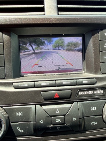 Ford Explorer Vehicle Full-screen Gallery Image 13