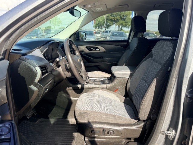 Chevrolet Traverse Vehicle Full-screen Gallery Image 07