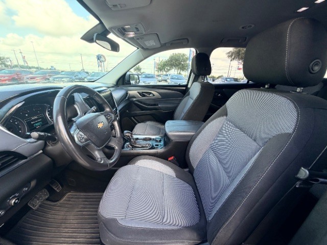 Chevrolet Traverse Vehicle Full-screen Gallery Image 08
