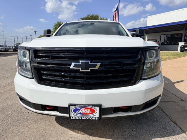 Chevrolet Suburban Vehicle Full-screen Gallery Image 02