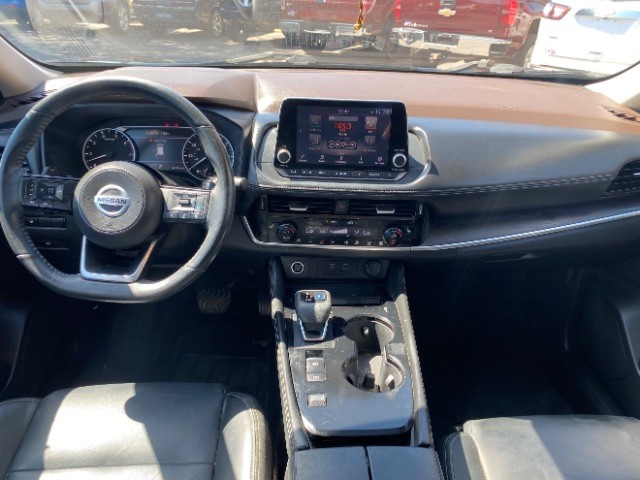 Nissan Rogue Vehicle Full-screen Gallery Image 06