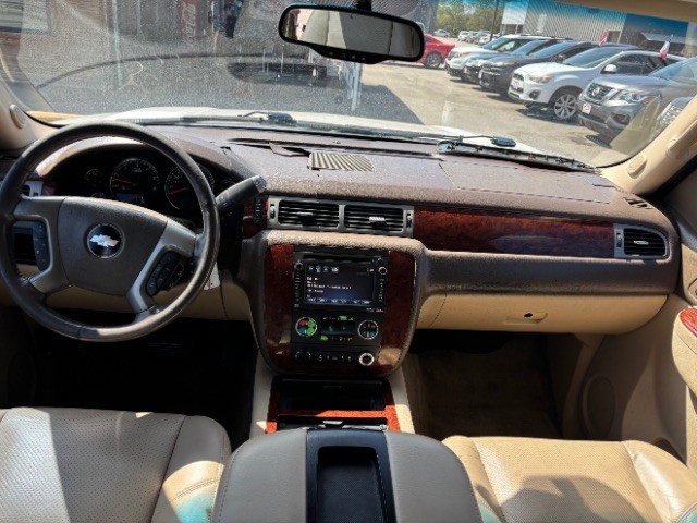 Chevrolet Tahoe Vehicle Full-screen Gallery Image 08