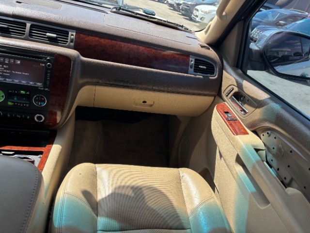 Chevrolet Tahoe Vehicle Full-screen Gallery Image 10