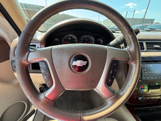 Chevrolet Tahoe Vehicle Full-screen Gallery Image 12