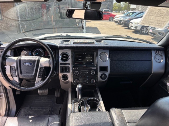Ford Expedition Vehicle Full-screen Gallery Image 08