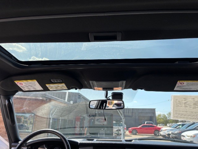 Ford Expedition Vehicle Full-screen Gallery Image 11