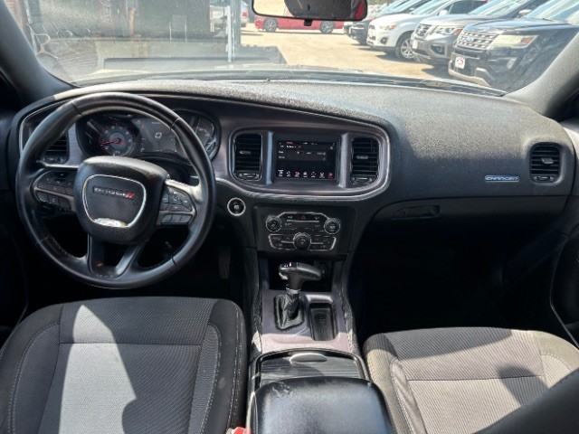 Dodge Charger Vehicle Full-screen Gallery Image 07