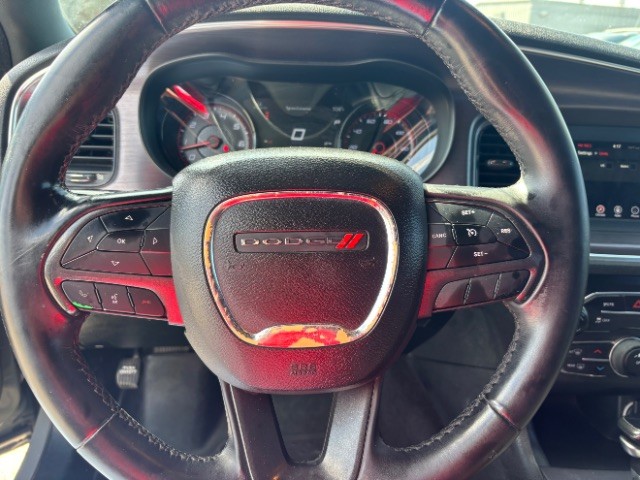 Dodge Charger Vehicle Full-screen Gallery Image 12
