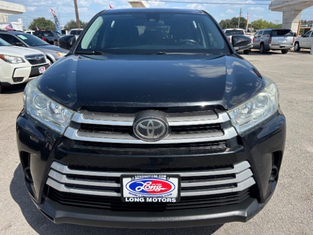 Toyota Highlander Vehicle Full-screen Gallery Image 02