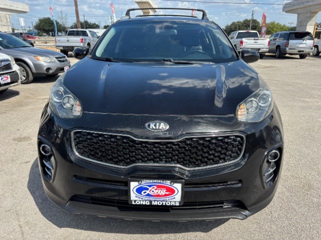Kia Sportage Vehicle Full-screen Gallery Image 02