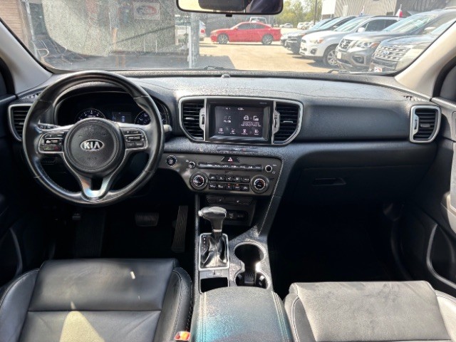 Kia Sportage Vehicle Full-screen Gallery Image 06
