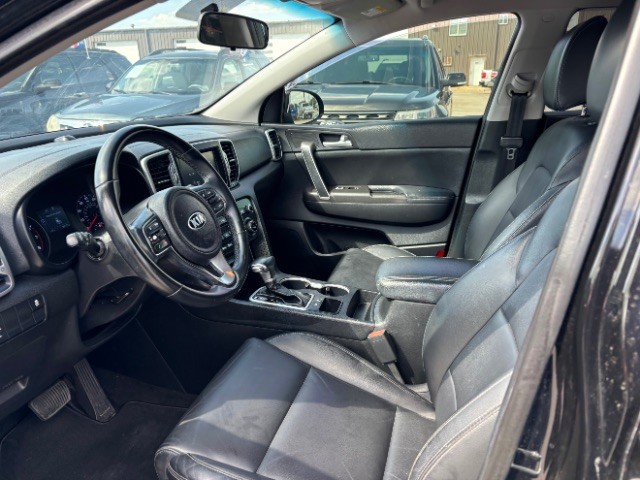 Kia Sportage Vehicle Full-screen Gallery Image 09
