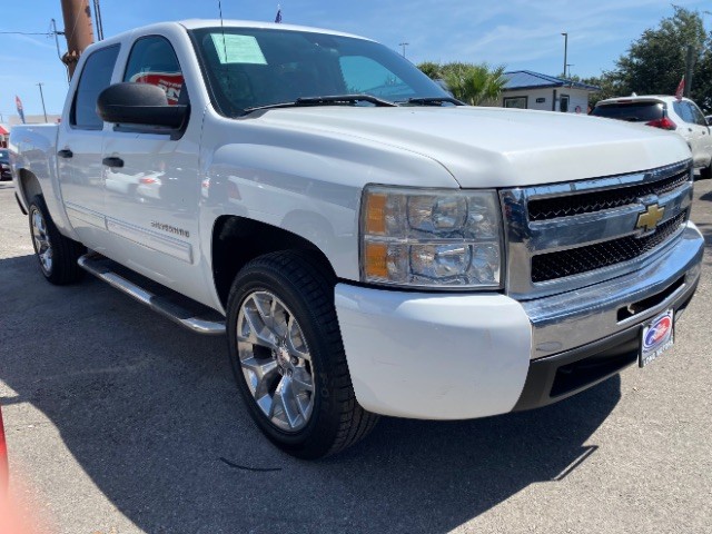 Chevrolet Silverado 1500 Vehicle Full-screen Gallery Image 03