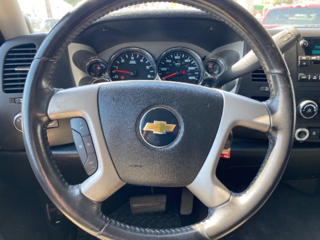 Chevrolet Silverado 1500 Vehicle Full-screen Gallery Image 13