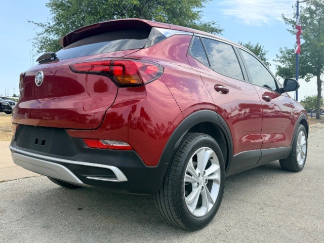 Buick Encore GX Vehicle Full-screen Gallery Image 04