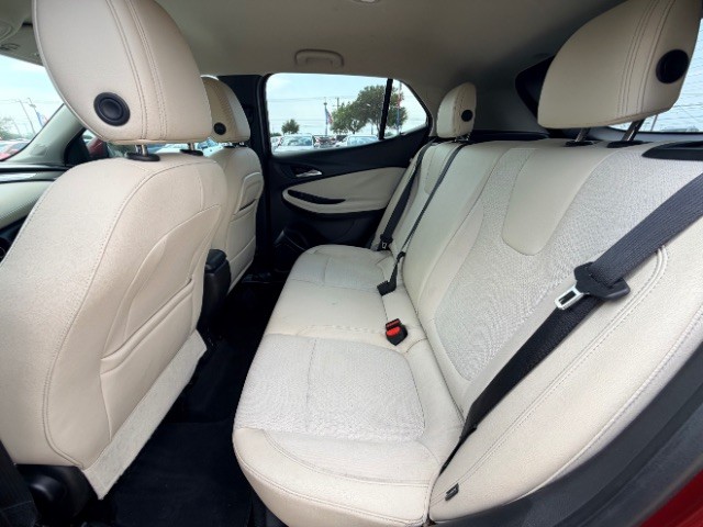 Buick Encore GX Vehicle Full-screen Gallery Image 11